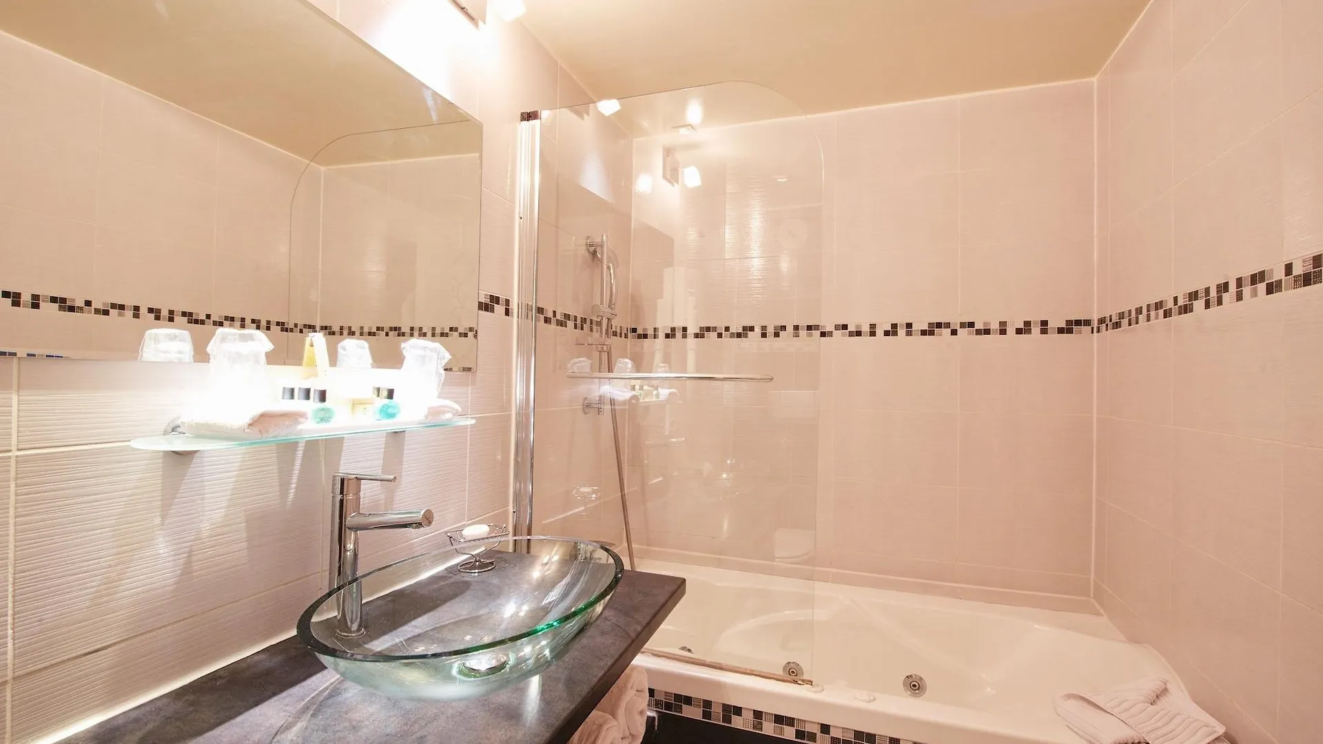 ****  Relais Hotel Du Vieux Párizs Franciaország