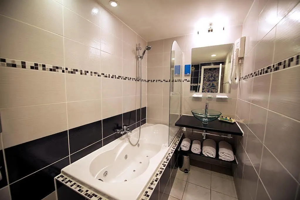 Relais Hotel Du Vieux Paris 4*,  France